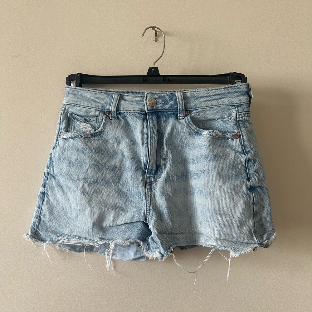 Women’s American Eagle mom Jean shorts 2